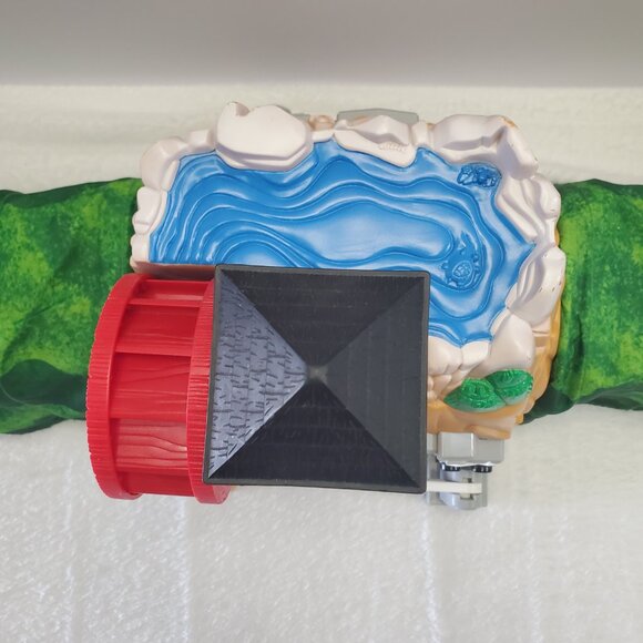 GeoTrax Rocky Falls Waterfall Train Tunnel With Sounds By Fisher Price - Picture 5 of 7
